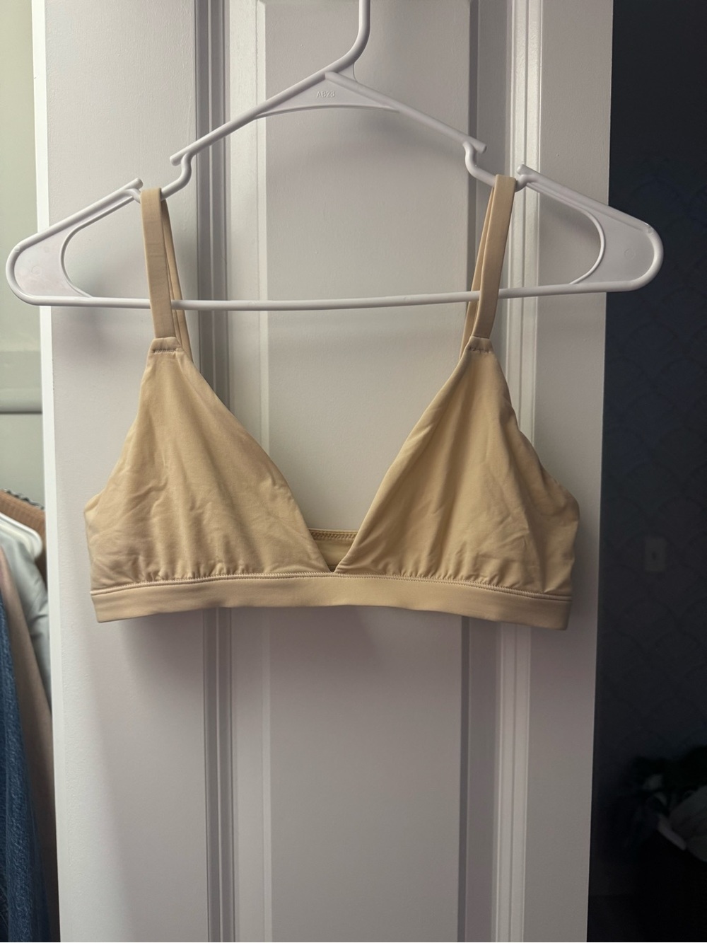 SKIMS Fits Everybody Triangle Bralette - Sand